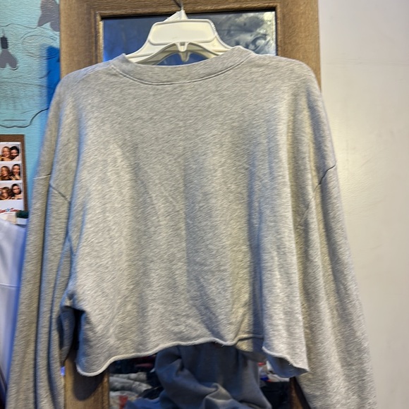 Ohio State Long Sleeve Crop-top - Picture 2 of 2